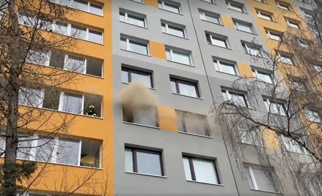 После пожара в квартире в Праге обнаружили погибшего