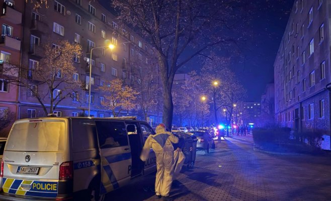 Полицейские в Праге застрелили нападавшего с ножом: мужчина скончался в больнице