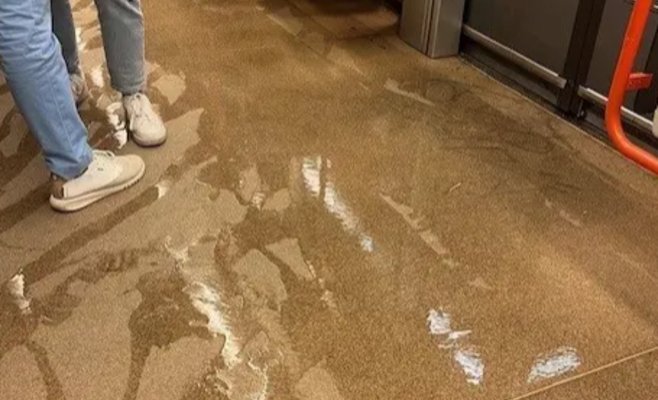 Станция метро Florenc на линии C остается закрытой из-за подтопления