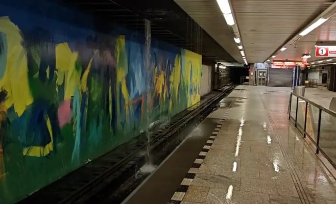 Станция метро Florenc на линии C остается закрытой из-за подтопления