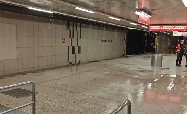Станция метро Florenc на линии C остается закрытой из-за подтопления