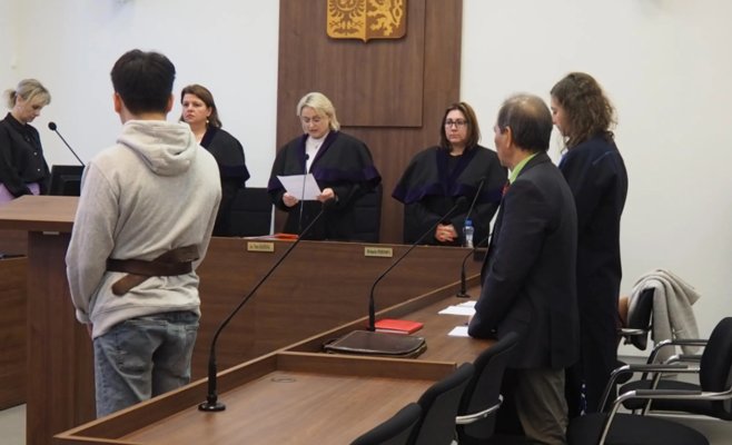 Вьетнамский студент в Остраве напал с ножом на соперника в любви: приговор — 6,5 лет тюрьмы и депортация