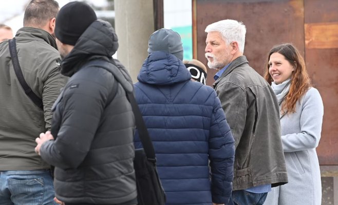 Президент Чехии совершил тайный визит в регион, пострадавший от наводнения