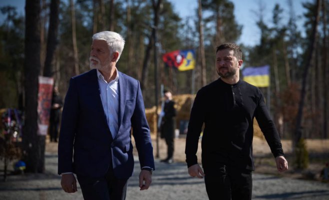 Президент Павел: чешские военные должны войти в состав миротворческих сил на Украине