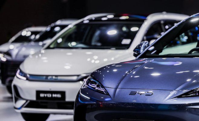 BYD продолжает побеждать Tesla: китайский автогигант достиг рекордной прибыли