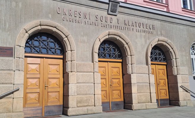 Школьник из Клатовска получил условный срок за изнасилование пьяной украинки