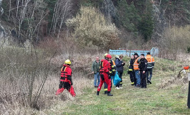 Трагедия на Штеховицкой плотине: лодка с рабочими перевернулась, один человек утонул