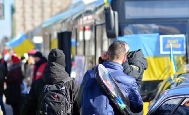 В Чехии замораживают уровень прожиточного минимума для украинских беженцев: что это значит и кого затронет