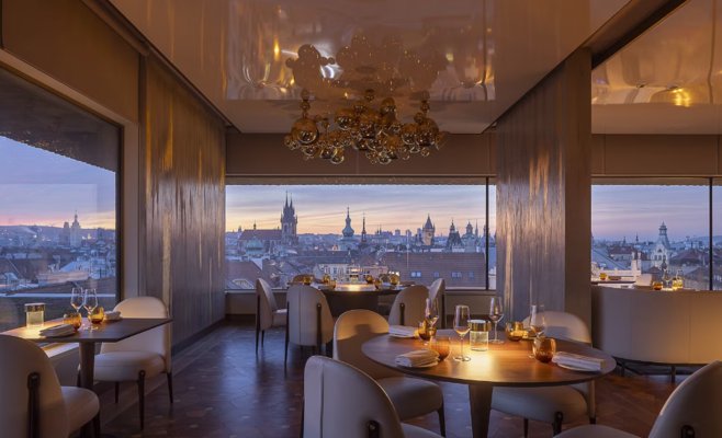 Пять лет и четыре миллиарда. Бывший отель InterContinental на Парижской вновь открыл свои двери