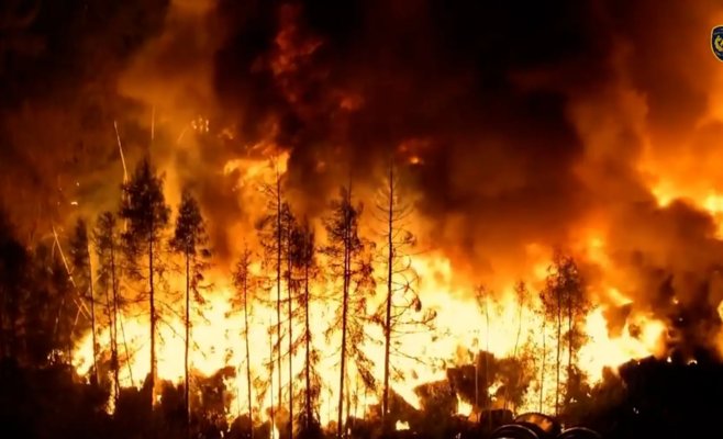 Огненный ад у Праги: пятиметровая свалка всё ещё горит, объявлен особый уровень тревоги