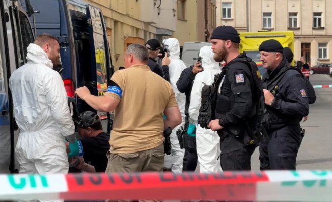 Очередной полицейский рейд в Праге: в квартире умершего наркомана искали новые смертельно опасные наркотики