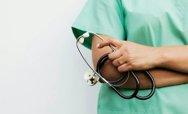 Пациенты и врачи в Среднечешском крае подделывали медицинские услуги: больница выплатит 15 миллионов крон