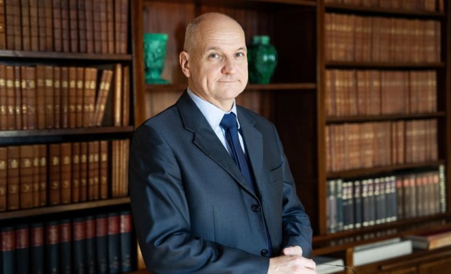 Электричество в Европе дешевле уже не станет: энергетический уполномоченный Бартушка — о реальности, которую не хотят
