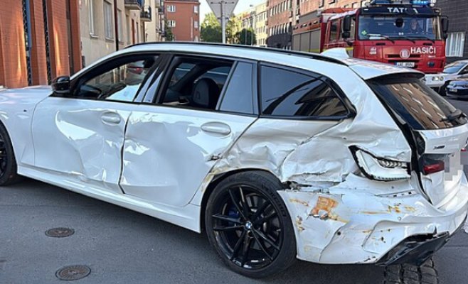 Авария в пражских Страшницах остановила движение трамваев: пострадали женщина и ребёнок