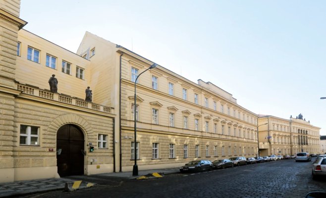 Анонимный дар принес Минюсту Чехии миллиард: биткоины продали с огромной прибылью
