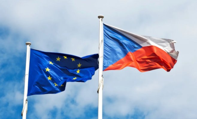 Чехи менее склонны помогать Украине, чем словаки и венгры — показал новый опрос Eurobarometr