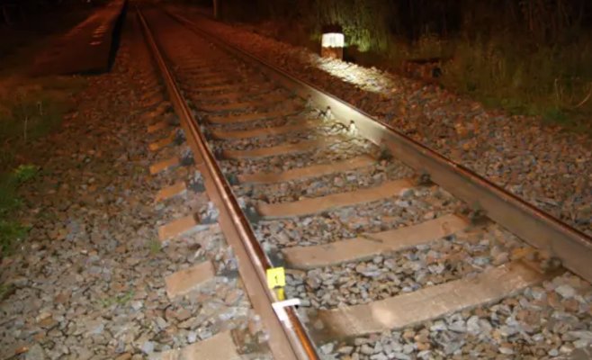 В Оломоуце неизвестный выложил камни на железнодорожные пути. Поезд чудом избежал катастрофы