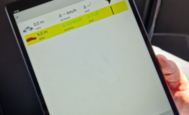 Полицейские смогут останавливать машины одним нажатием пальца — благодаря технологии из Чехии. Но пока не имеют на это права