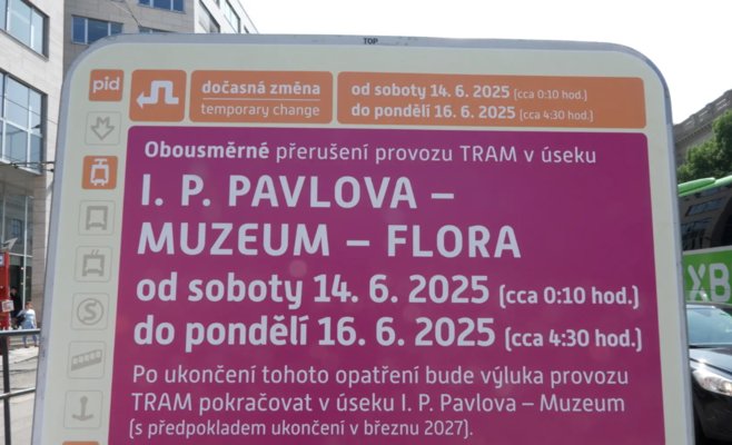 В центре Праги начинается транспортный коллапс: почти два года пробок, сужений и тишины на трамвайных рельсах