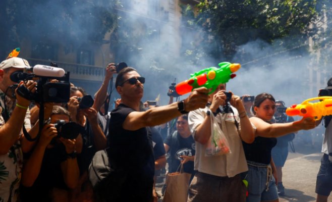 Ваш отпуск — наши страдания: массовые протесты против туризма прошли в Испании, Италии и Португалии