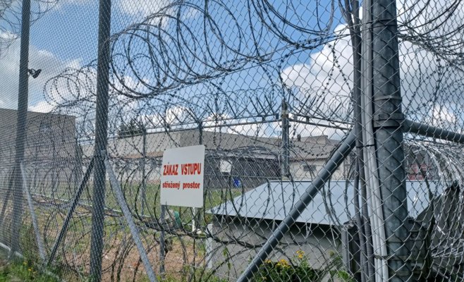 Военная хитрость девяностых: в чешской тюрьме раскрыли мощную сеть наркоторговцев