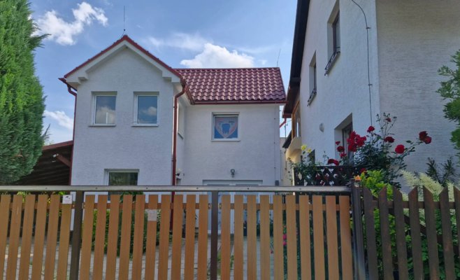 Фальшивая зубная клиника в Хавличкув-Броде работала прямо в пристройке частного дома. Соседи шокированы