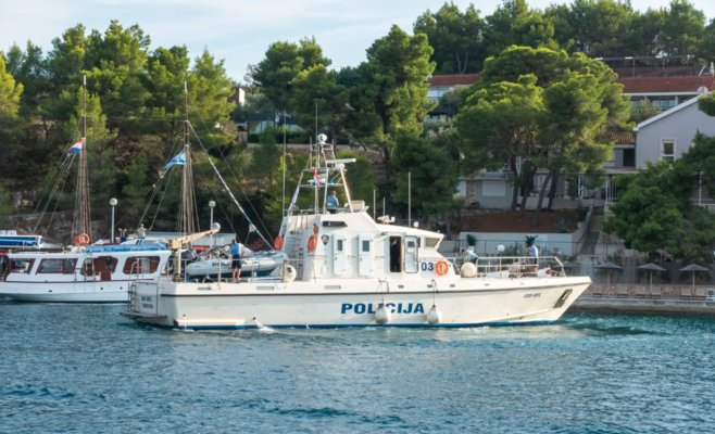 Хорватская полиция ищет чешского предпринимателя: Алекс сошёл с лодки, пошёл на ужин — и исчез