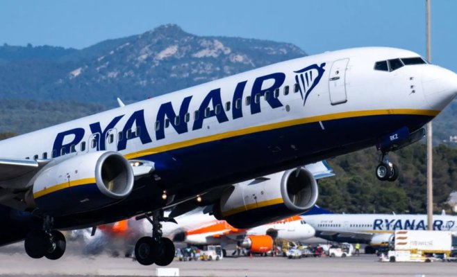 Паника на борту Ryanair: на Майорке пассажиры выпрыгивали из самолёта из-за ложной тревоги о пожаре — 18 человек пострадали