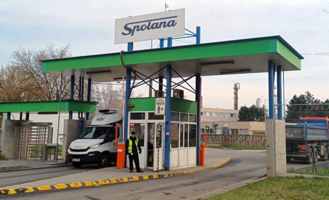 Химический гигант Spolana за год ушёл в убыток на 7,8 миллиарда крон: производство сокращается, сотни сотрудников уволены