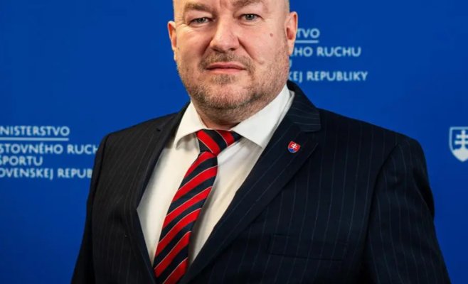 Почему всё меньше чехов ездит в Словакию: политики устроили жаркий спор в прямом эфире