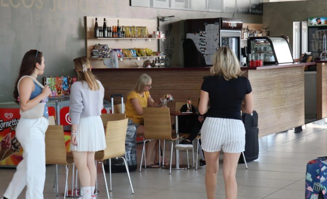 Обзор еды и цен в малых аэропортах Чехии: Острава — на уровне, Вары — уютно, Брно — провал