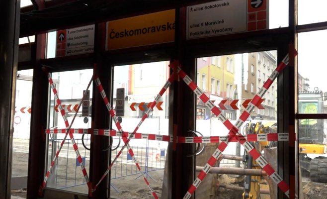 Станцию метро Českomoravská откроют позже: ремонт затягивается из-за аварийного состояния конструкций
