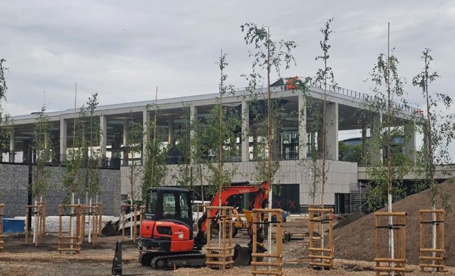 У жителей Праги появилась новая железнодорожная остановка у Выставочного комплекса. Она откроется в августе