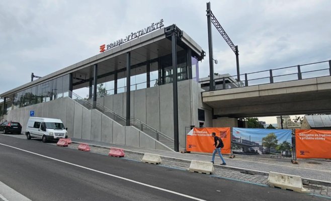 У жителей Праги появилась новая железнодорожная остановка у Выставочного комплекса. Она откроется в августе