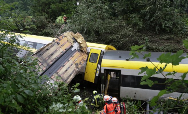 Железнодорожная катастрофа в Германии: три погибших и более 40 пострадавших