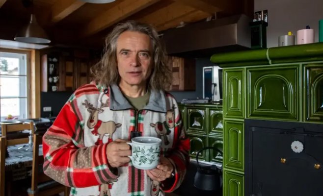 Милиардер Коварж упал на вертолете по собственной вине