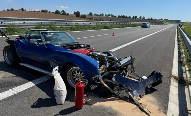 На трассе D3 загорелась роскошная Corvette Stingray