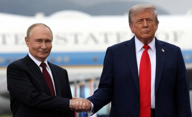 Забытая папка раскрыла тайны саммита Трампа и Путина на Аляске