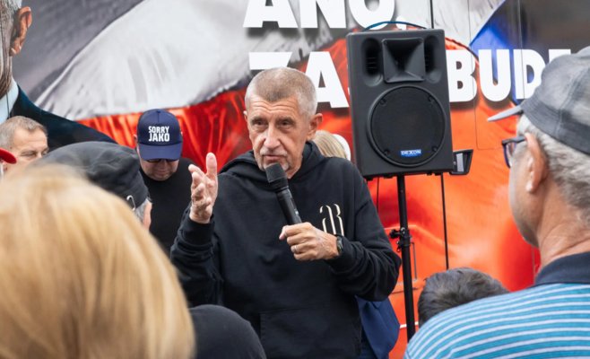 Мужчину, ударившего Бабиша тростью, задержали. Пострадала и женщина