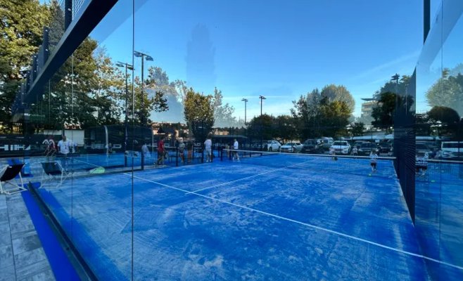 Падел завоёвывает Чехию. На Цисаржской лужайке открыли три новых корта