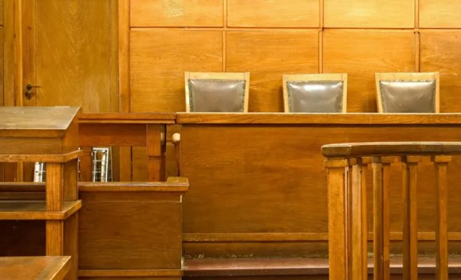 Муж жестоко убил мать своей партнерши: сверлил ей голову и шею. Получил 25 лет, наказана и дочь жертвы