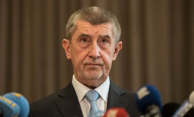Большинство чехов хотели бы видеть премьером Бабиша. Фиала уступил даже Ракушану и Окамуре