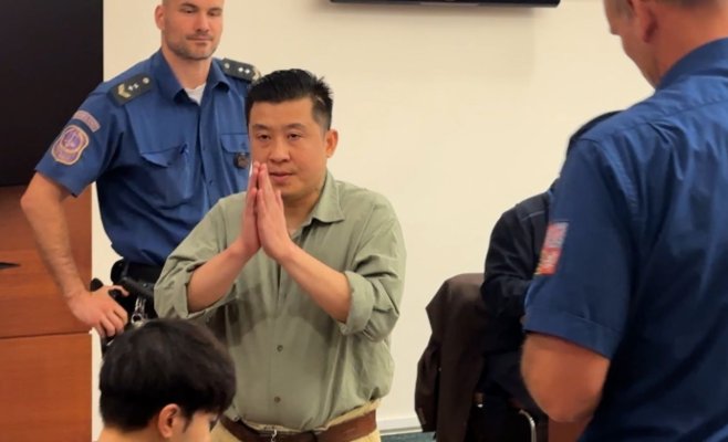 За жестокое нападение топориком для мяса в Яблонце вьетнамец получил 18 лет тюрьмы