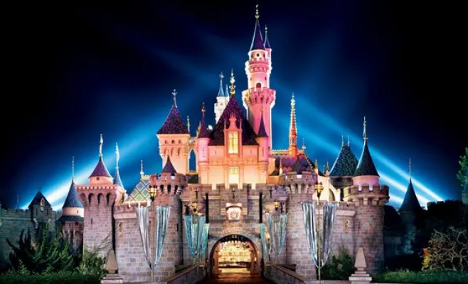 Walt Disney недоплачивал сотрудникам даже минималку. Теперь компания обязана выплатить миллиарды