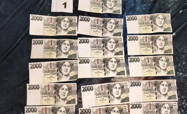 Семнадцатилетняя девушка из Гавиржова напечатала фальшивые деньги, они попали в оборот
