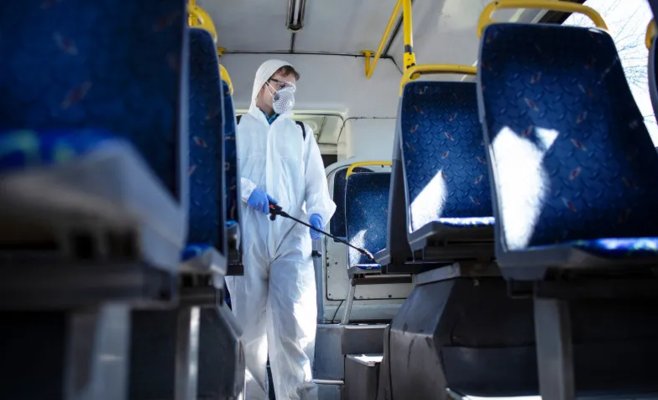 Желтуха распространяется в Праге. За год уже почти 700 случаев, город усилит уборку транспорта