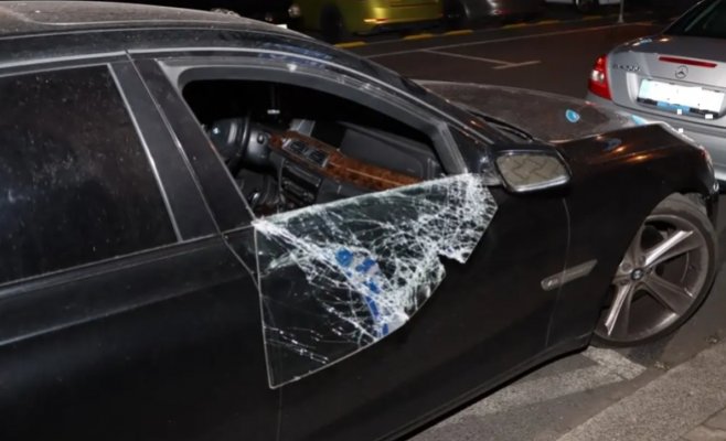 В центре Остравы рецидивист за считанные секунды ограбил автомобили среди бела дня