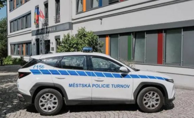 Начальник стражей порядка в Турнове урезал зарплаты подчинённым, а себе начислял лишние выплаты