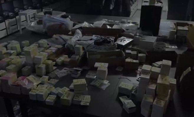Десятки миллионов фальшивых аккаунтов: в Латвии разоблачили русскоязычную кибербанду