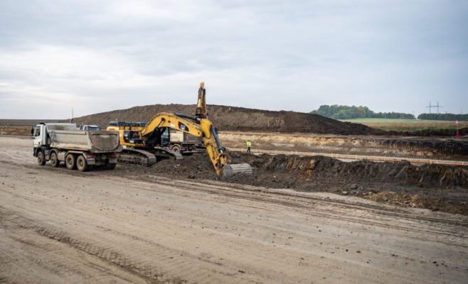 Началось строительство новой части Пражской кольцевой дороги: два тоннеля, мост и стоимость 10 миллиардов крон